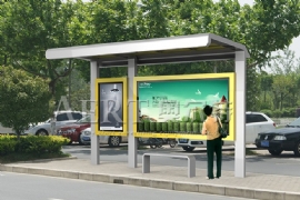 公交站（zhàn）台廠家教您（nín）選購合適的公交站台