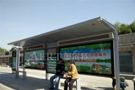 公交候車亭是展示城市形象的窗口