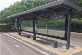 港灣式公交候車亭與直線式公交候車亭（tíng）的區別